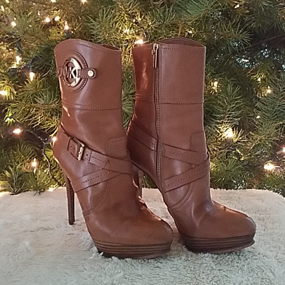 Michael Kors Leather Heeled Boot with Gold Buckle - Picture 6 of 6